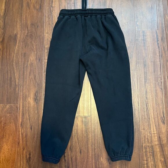 Fabletics Mens Size M Sweatpants Sweats Black Exercise Pants - Picture 2 of 4